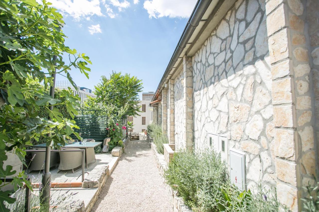 Garden Apartment Hotel Сплит Экстерьер фото